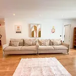 Urban Flat 103 - Spacious Flat Near Grands Boulevards